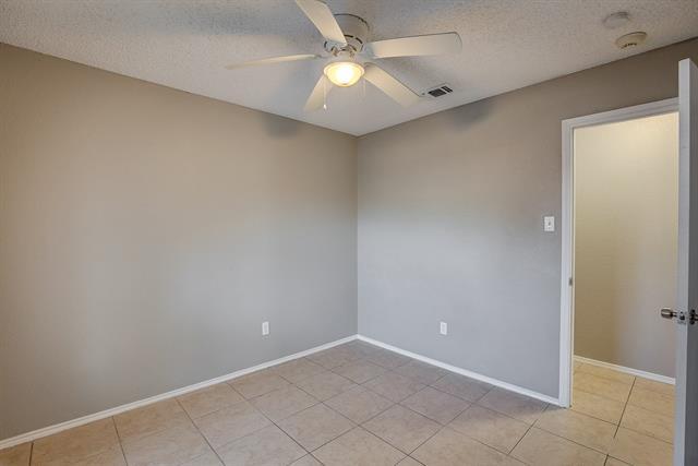 Building Photo - 420 Revolution Ln
