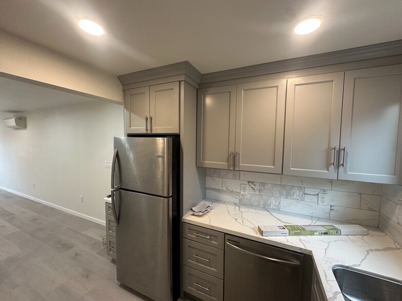 Building Photo - 877 29th St