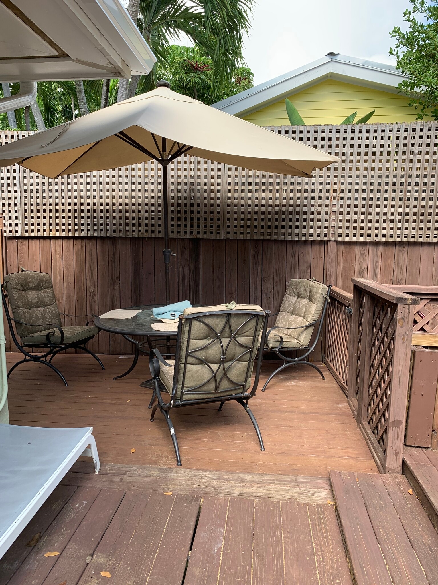 Rear deck - 1505 White St