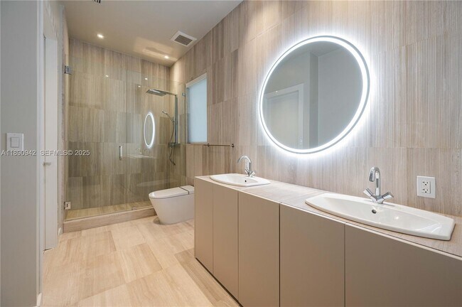 Building Photo - 11200 SW 60th Ave