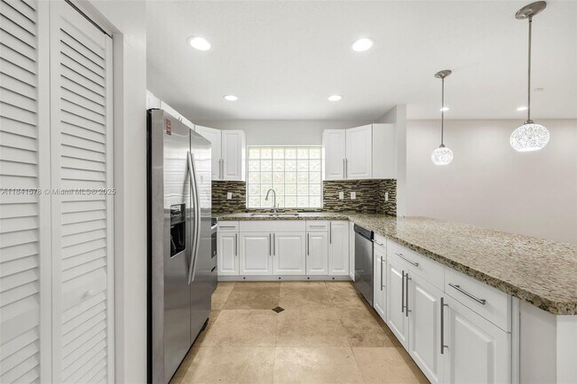 Building Photo - 3363 SW 154th Ct
