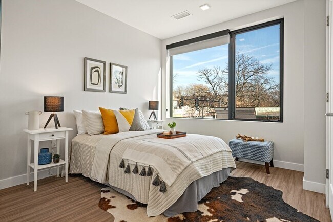 Building Photo - 1340 Boylston St