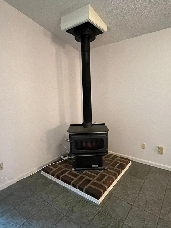 Building Photo - 224 Vista Grande Dr