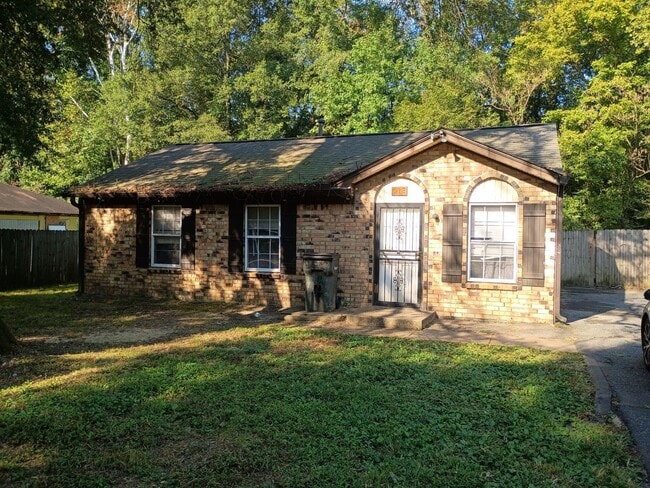 Primary Photo - 4 Success Realty is now offering this 3 be...