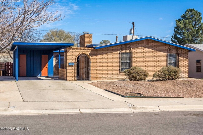 Building Photo - 963 Maple St