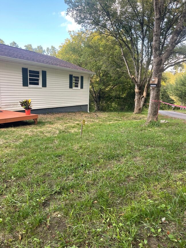 Primary Photo - 290 Lowery Rd