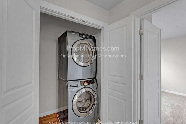Building Photo - 3117 SW 173rd Ave