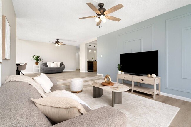 Building Photo - 531 Hahaione St