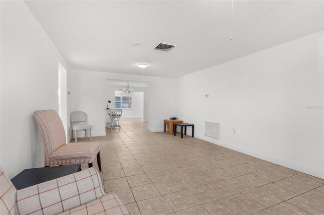 Building Photo - 5330 Poinsettia Dr