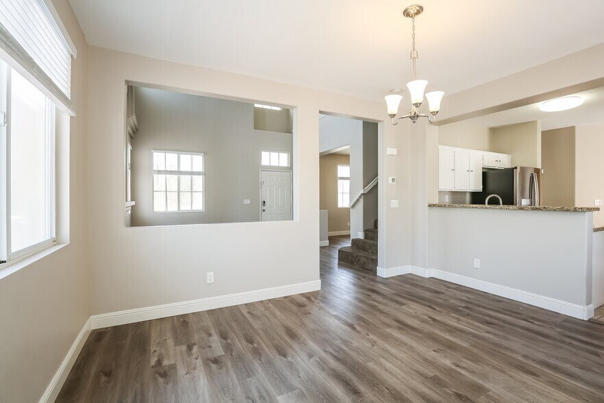 Building Photo - 5443 Goldenroot Ct