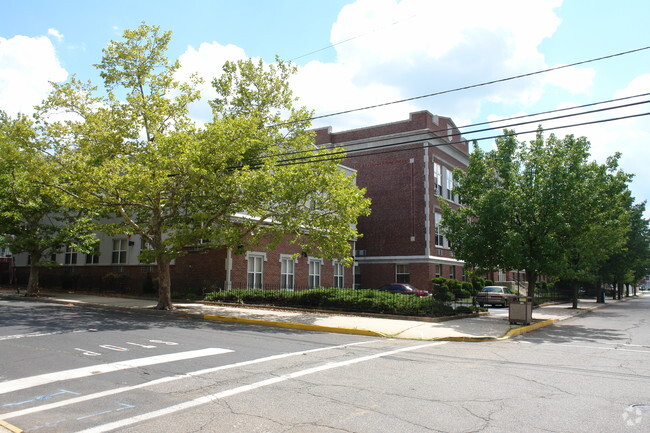 Building Photo - Cleveland Arms Apartments