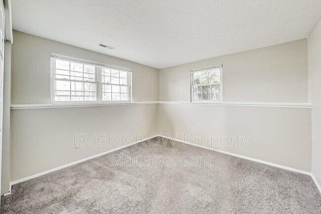 Building Photo - 5310 Shelbyville Rd