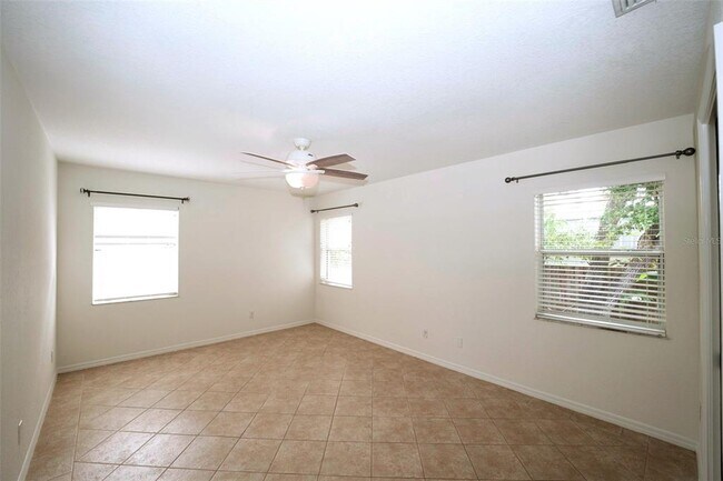 Building Photo - 285 Marquette Rd