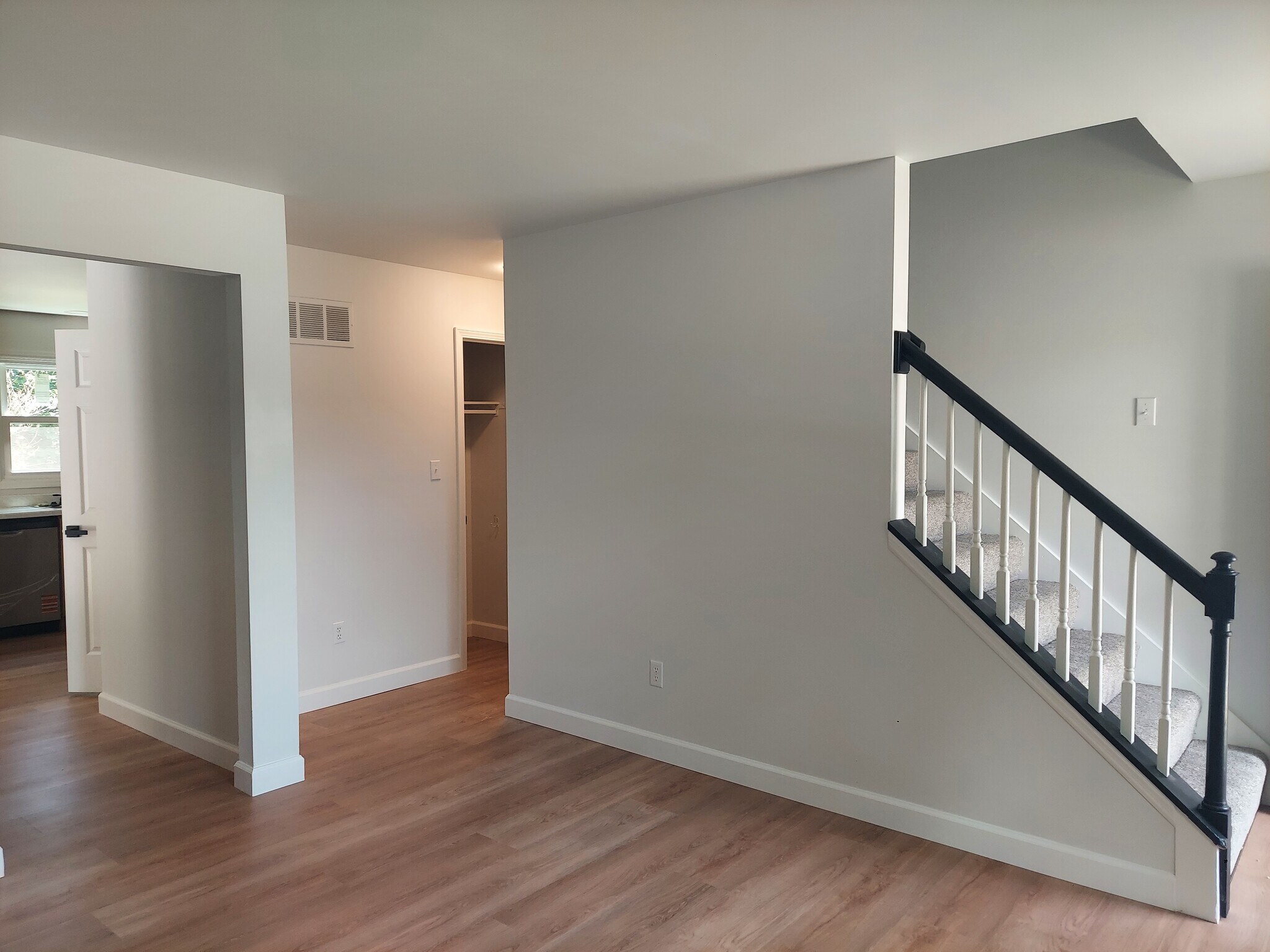Building Photo - 278 Wolfner Dr