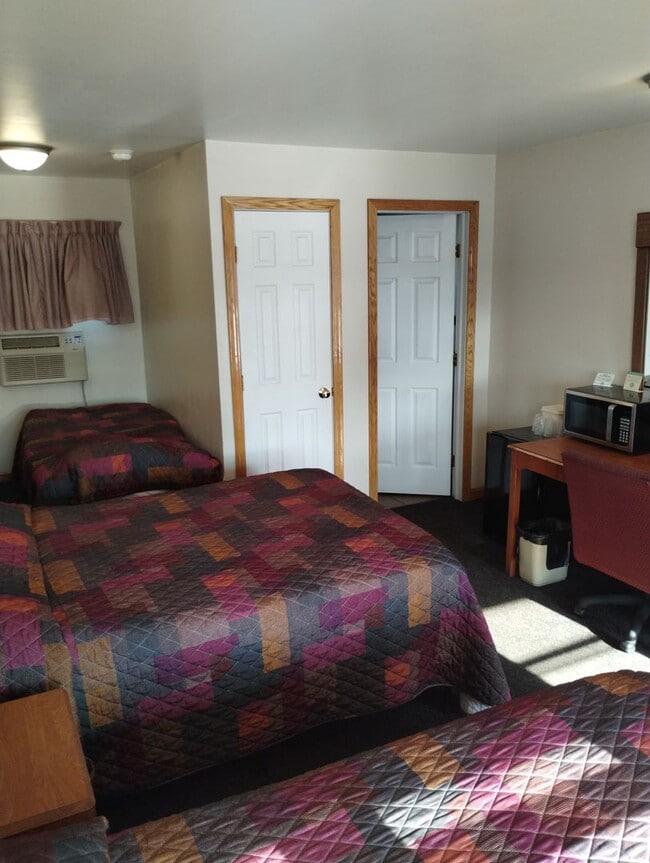 Building Photo - Riviera Motel