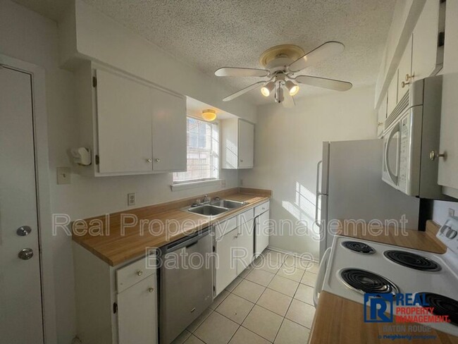 Building Photo - Condo: Jefferson Hills