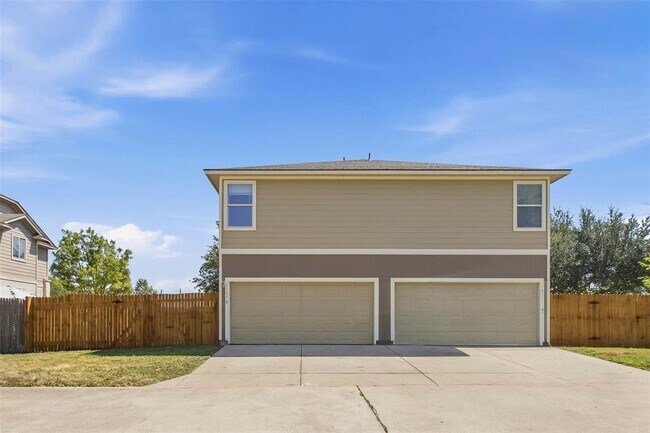 Building Photo - 13808 Harris Ridge Blvd