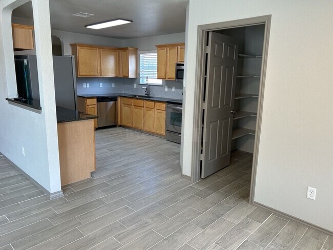 Building Photo - 5308 Birmingham Cir