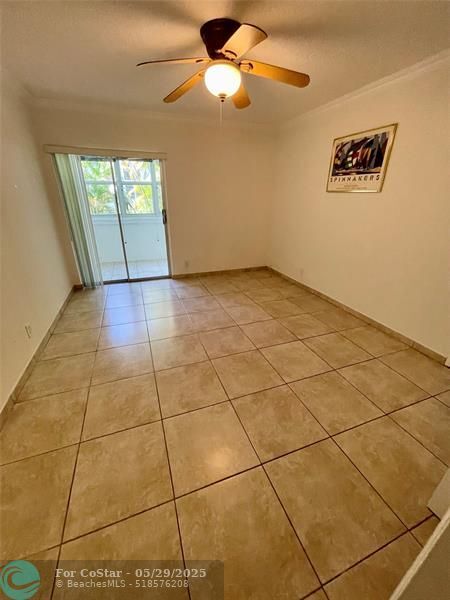 Building Photo - 1333 E Hallandale Beach Blvd