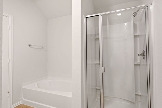 Building Photo - Welcome to Your 5 Bedroom 3 Bathroom New H...