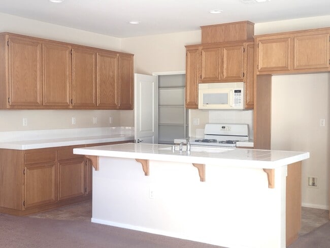 Building Photo - 8256 Triplett Ln