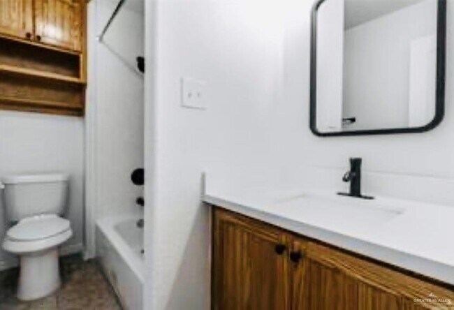 Building Photo - 10 E 19th St