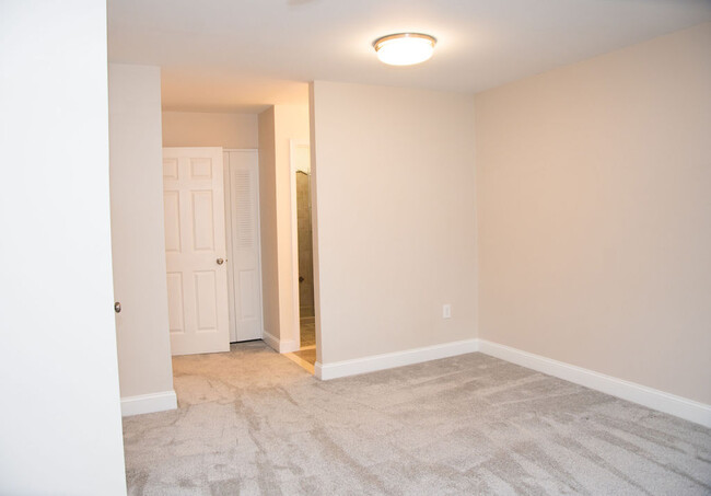 Building Photo - 10331 Bushman Dr