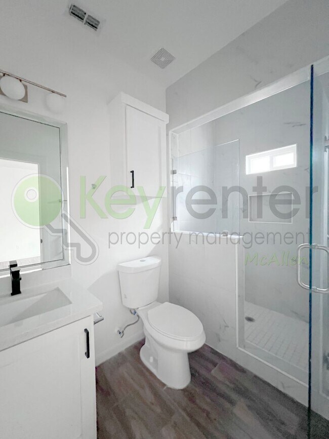 Building Photo - SUPER LOW PRICED - Like Brand New 2bed/2bath Apartment in Edinburg. Don't Miss Out!