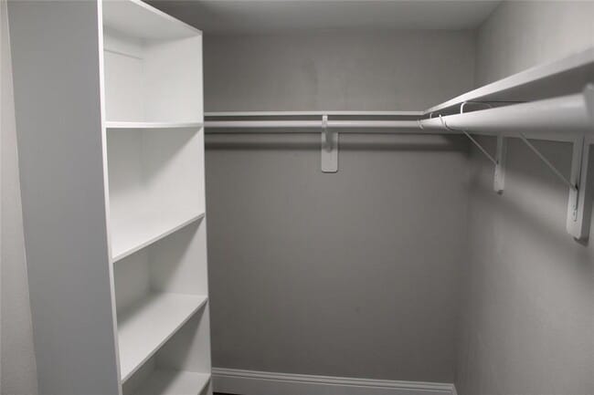 Building Photo - 813 Alexander St