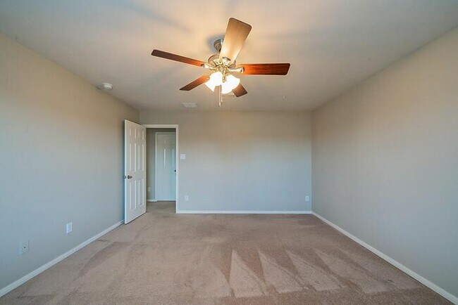 Building Photo - Charming 4 beds 3.5 baths in Spring