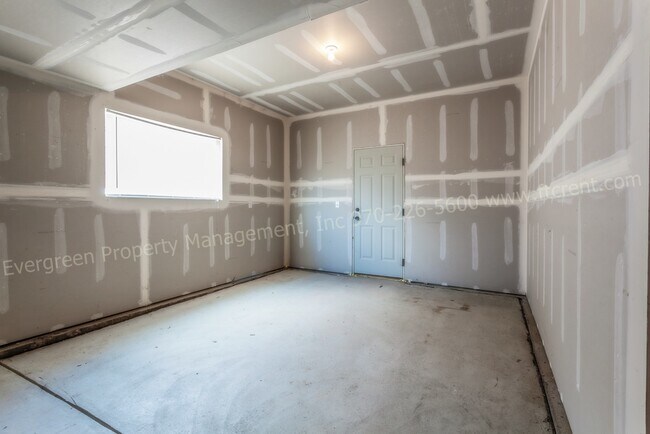 Building Photo - 318 Cherryridge Dr