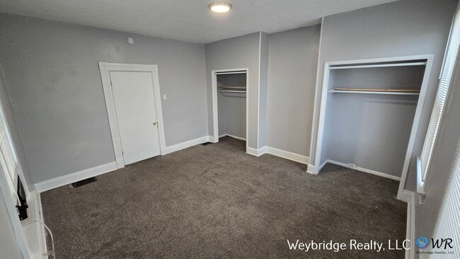 Building Photo - Spacious 3 Bedroom 1.5 Bath House in Price...