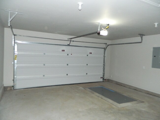 Building Photo - 5232 Lannister Ln