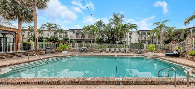 Building Photo - 4301 W Cleveland St