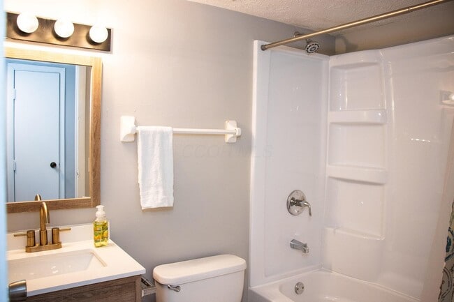 Building Photo - 2885 Atwood Terrace