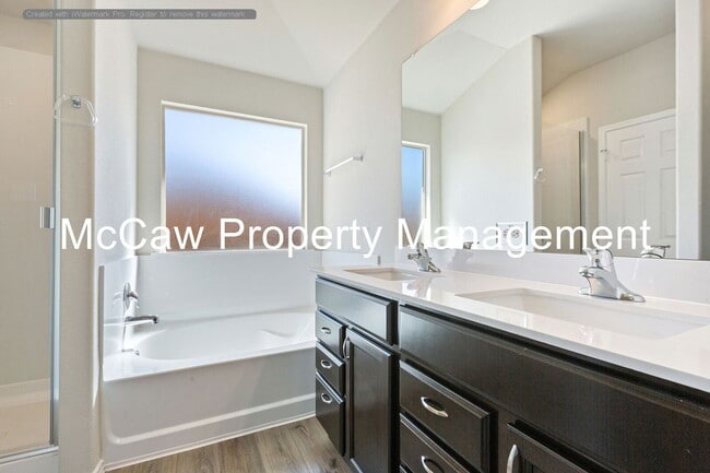 Building Photo - 3000 Risinger Rd