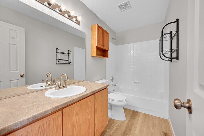 Building Photo - $2,550 - 3 Bed, 2.5 Bath Home in Fredrick ...