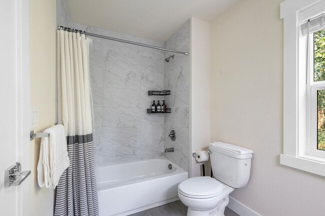 Building Photo - 10404 2nd Pl SW