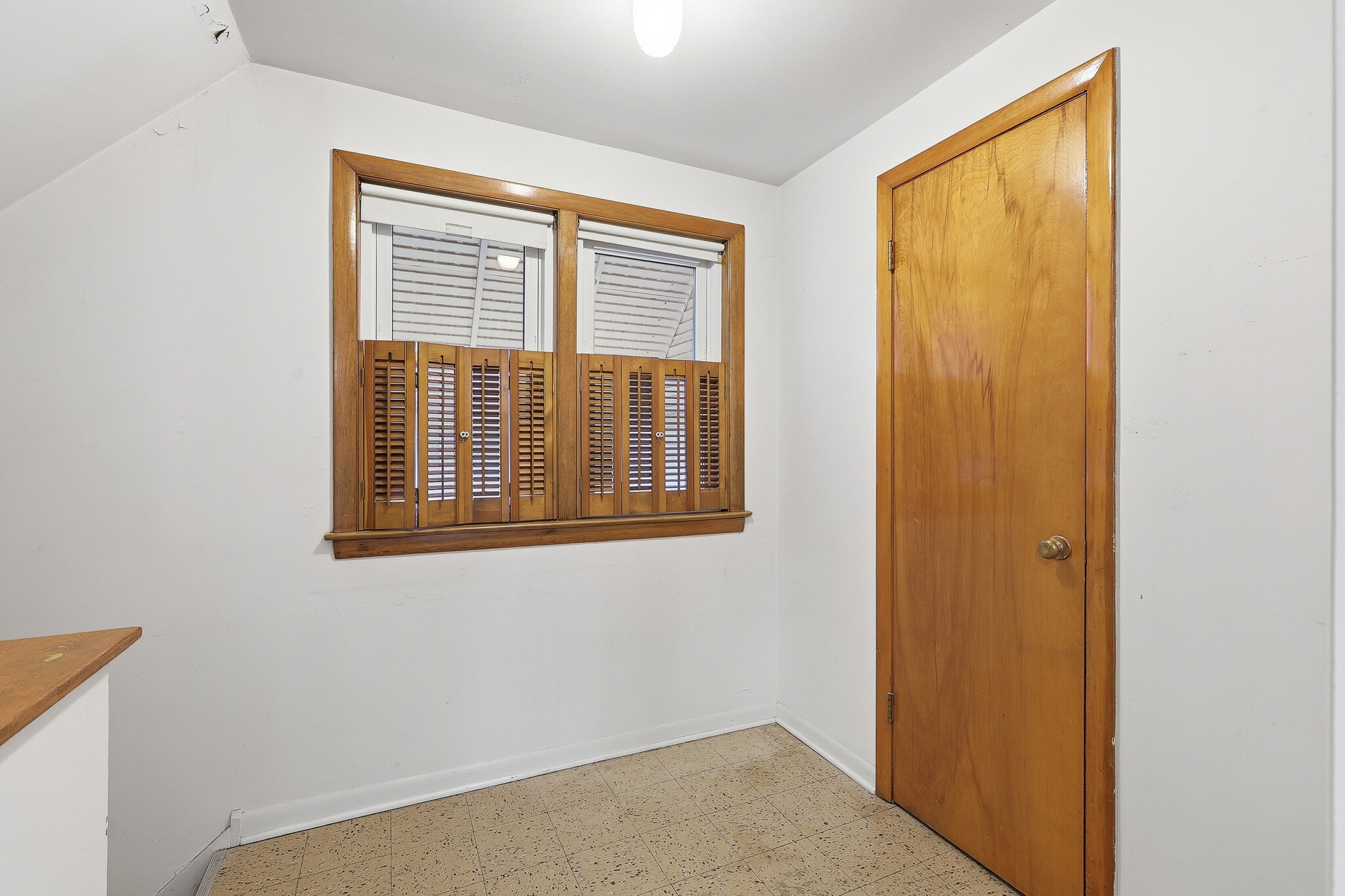 Building Photo - 3840 S Wolcott Ave