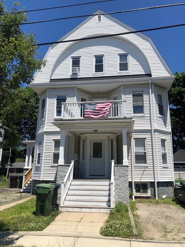 Building Photo - 39 Union St