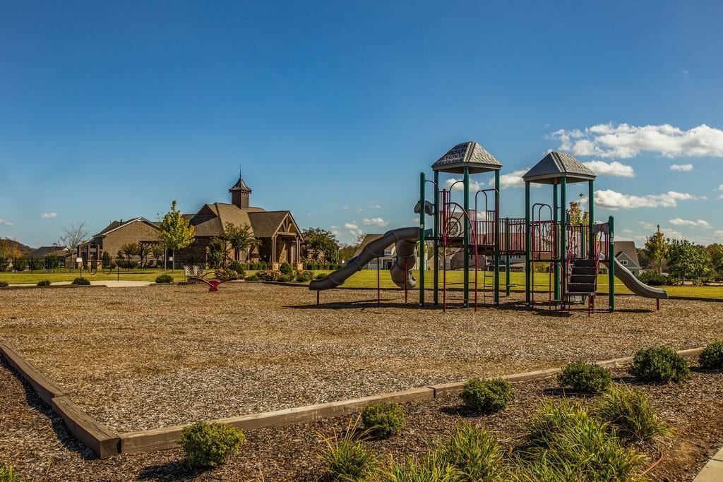 Beautiful Playground! - 1608 Hampshire Plz