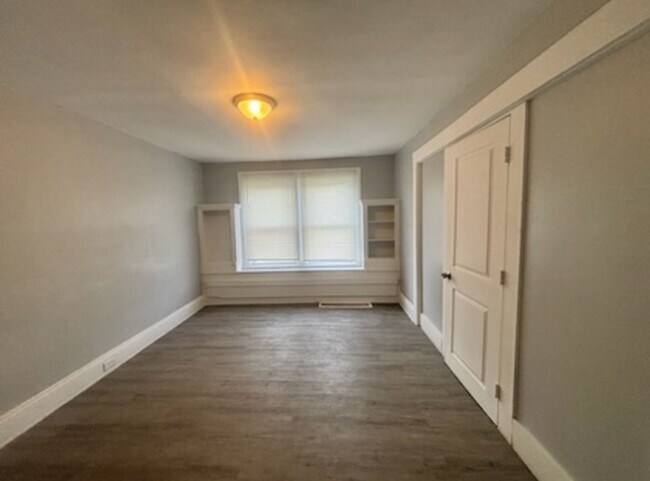 Building Photo - 2069 W 98th St