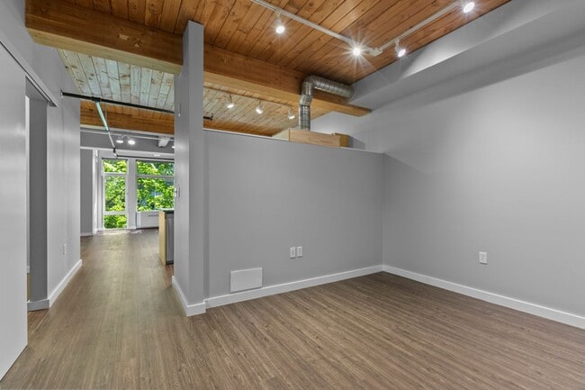 Building Photo - Modern Air Conditioned South Lake Union Loft