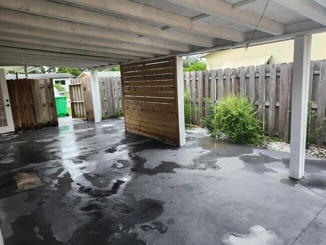 Building Photo - 5940 NW 13th St