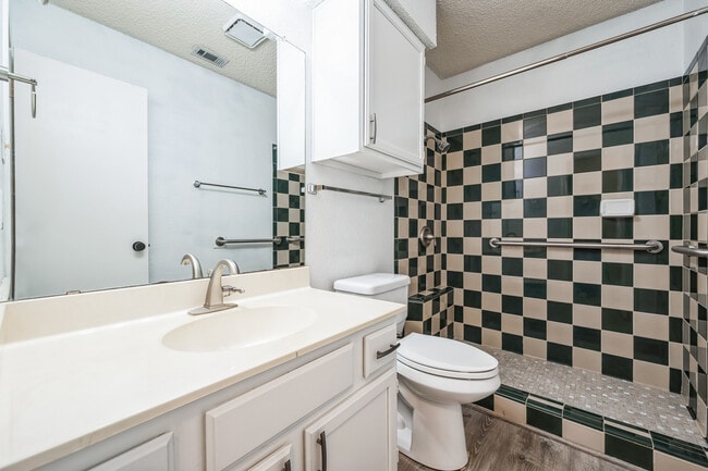 Building Photo - 4509 Alta Loma Dr