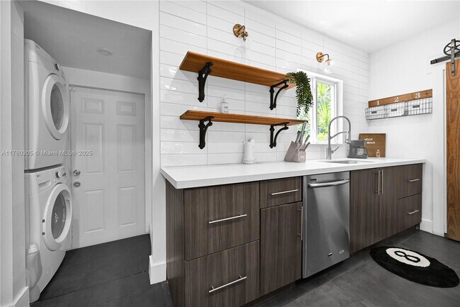 Building Photo - Northwest 50th Street, Miami, FL 33127 - 2...