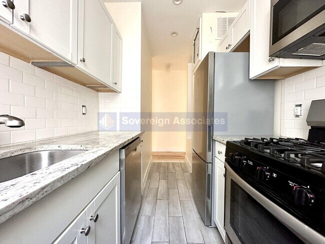 Building Photo - 286 Fort Washington Ave