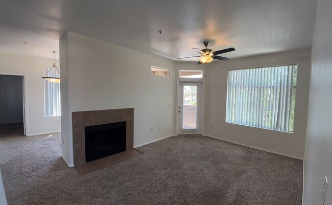 Building Photo - 3830 E Lakewood Pkwy E