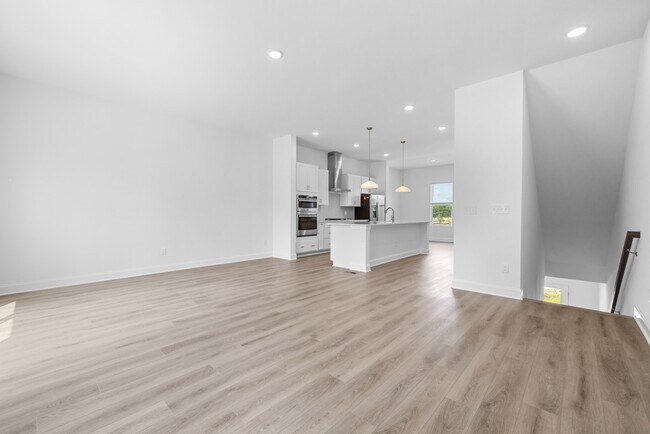 Building Photo - 2910 Kempthorne Rd