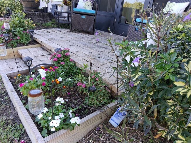 Building Photo - 7737 Eureka Dr